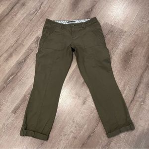 Prana Olive Green Monarch Convertible Zip Off Pants Size 10